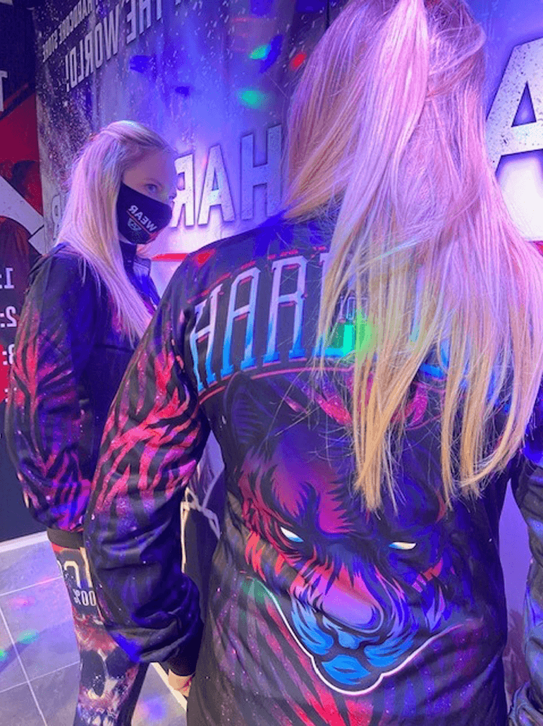 Hakkuhzone bij Hard-Wear